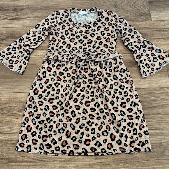 Area Code 407 Girls 12 Cheetah Long Flare Sleeve Dress with Ruffle Waist - Picture 2 of 6